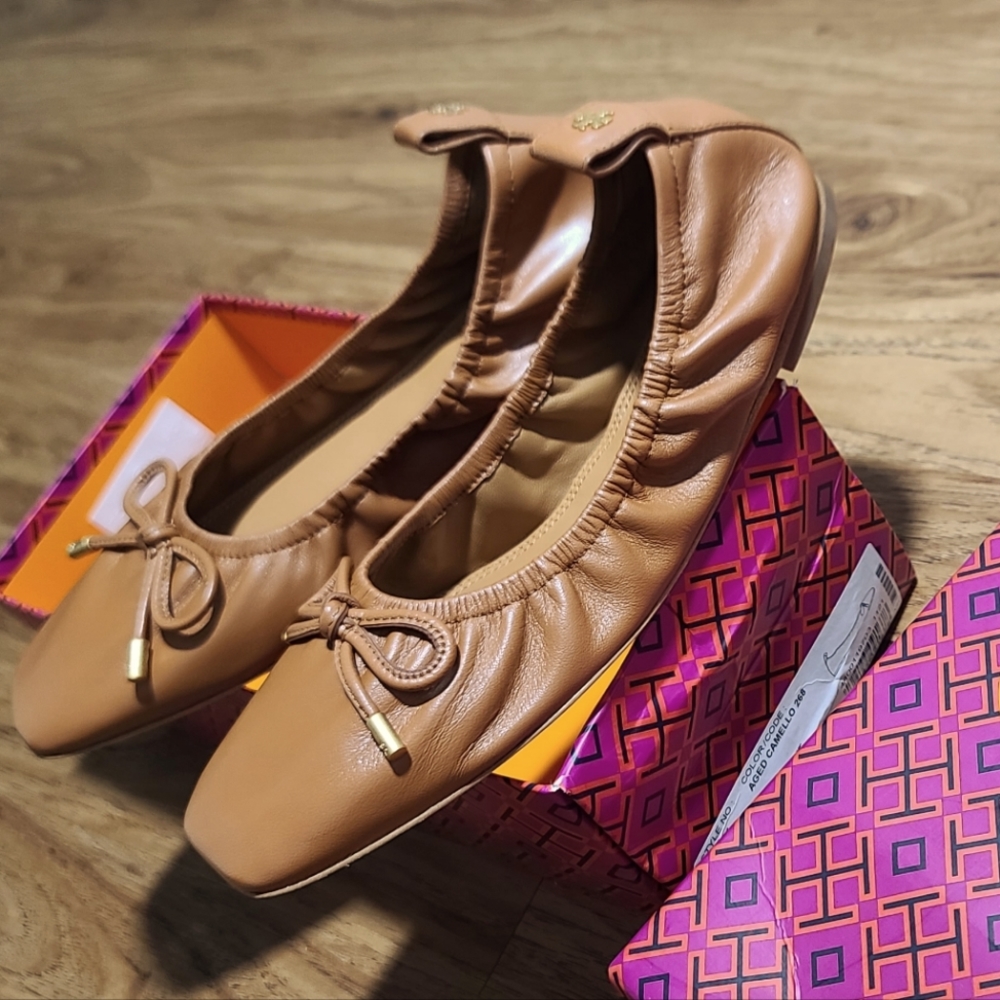 New Tory Burch Square Toe Ballet Flats Bow Nappa color Slip On Leather Sz 7